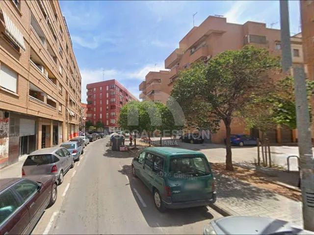 Vivienda en Venta en Torrefiel, Valencia - Piso Ocupado Sin Posesión - Oportunidad de Inversión — 3