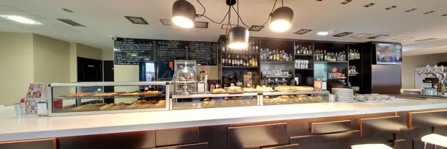 TRASPASO VANGUARDISTA CAFETERIA HOSPITAL CENTRAL HUCA-CARREF - foto 4