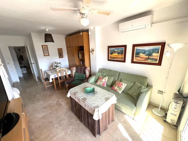 ¡MARAVILLOSA VIVIENDA A UN PASO DE LA PLAYA DE NUEVO PORTIL!