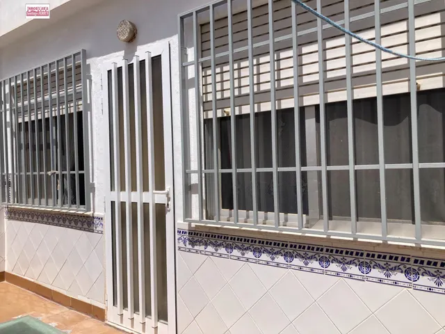 VENTA DE EDIFICIO FAMILIAR EN BENIFAIO (VALENCIA) — 30