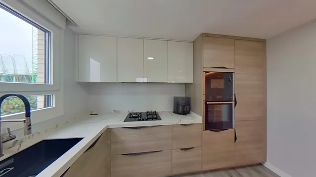 ¡SE ALQUILA!! Impresionante vivienda de tres habitaciones con terraza de 50m2 en la zona de La Garena. — 12
