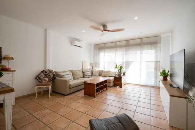#  ¡Casa con encanto a solo 100 metros del mar en el Centre-Marítim de Mataró! — 43