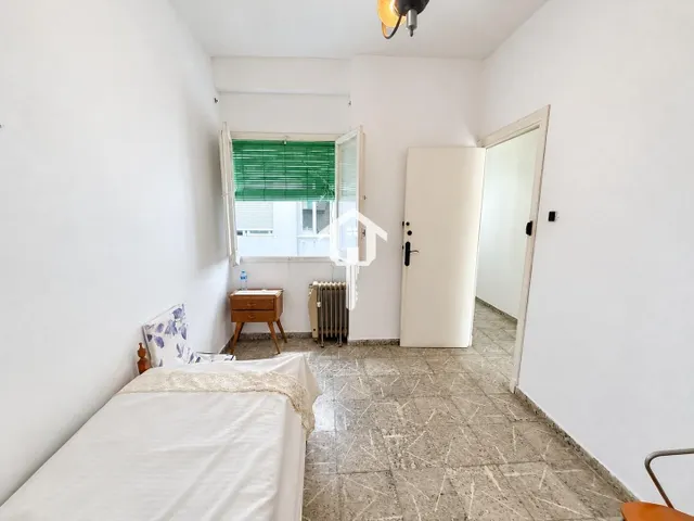 Piso en venta en Alicante, zona de la florida. 77m2, 3 habitaciones, 1 baño, balcón, galería. 2da planta con ascensor. — 21