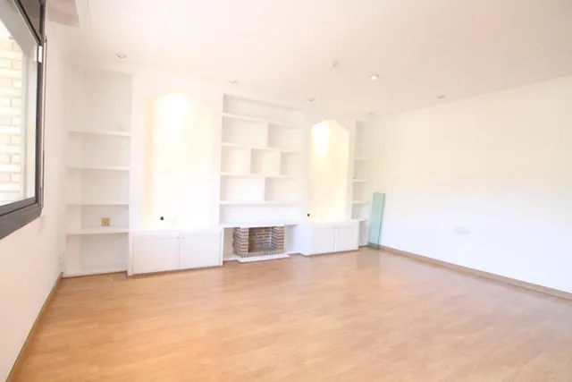 FANTÁSTICO PISO DE 3 habitaciones CON ASCENSOR, LISTO PARA E - foto 3