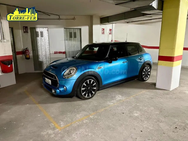 ¡Dos Plazas de garaje en venta en Travesía de San Luis!
