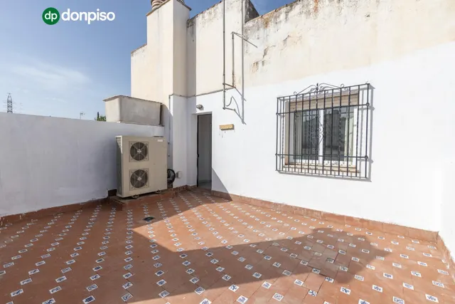 Exclusiva vivienda con piscina en la zona del Serrallo con piscina comunitaria — 45