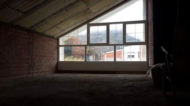 OPORTUNIDAD CHALET EN CONSTUCCION EN VILLAFRANCA DEL BIERZO — 5