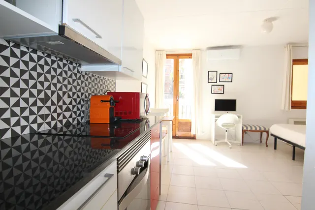 Junto calle Trafalgar,  luminoso segundo piso de 40 metros cuadrados con cédula de habitabilidad — 11