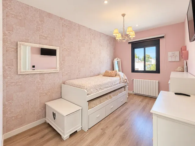 ESPECTACULAR VIVIENDA REFORMADA CON PISCINA, BODEGA, GIMNASIO Y UNA EXCEPCIONAL PRIVACIDAD — 45