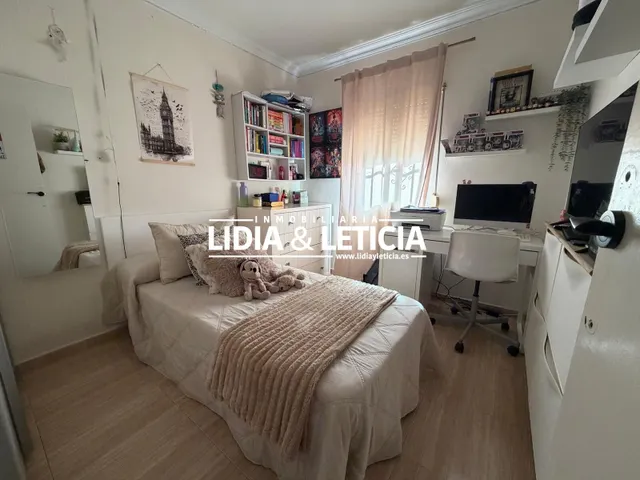 Piso reformado en primera planta — 20