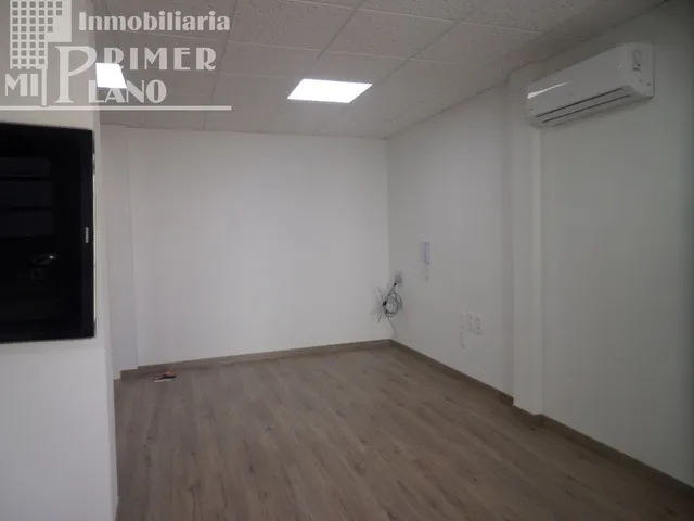 Oficina 110m² en venta - Avda. Antonio Huertas — 12