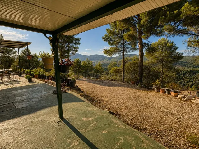 Finca rural de 373.242 m2 con vivienda, vistas a la montaña  - foto 3