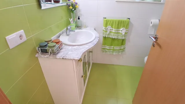 CASA CON TERRENO RÚSTICO VENTA ALMENARA DE TORMES. Urbis te ofrece una casa con terreno rústico en venta en Almenara de Tormes, Salamanca. — 38