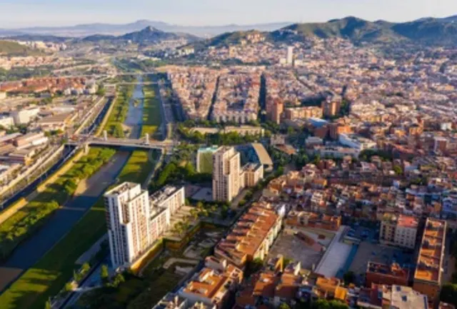 Local comercial 683m² en venta - Centre