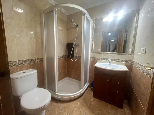 ¡alquiler de larga duración en Torrevieja! amplio y luminoso apartamento de 2 dormitorios en calle caballero de rodas — 18