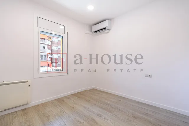 PISO RECIÉN REFORMADO CON GRAN BALCÓN EN L' EIXAMPLE — 19