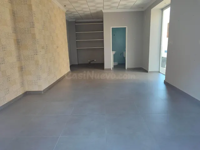 LOCAL COMERCIAL ACONDICIONADO Y EN ESQUINA - foto 4