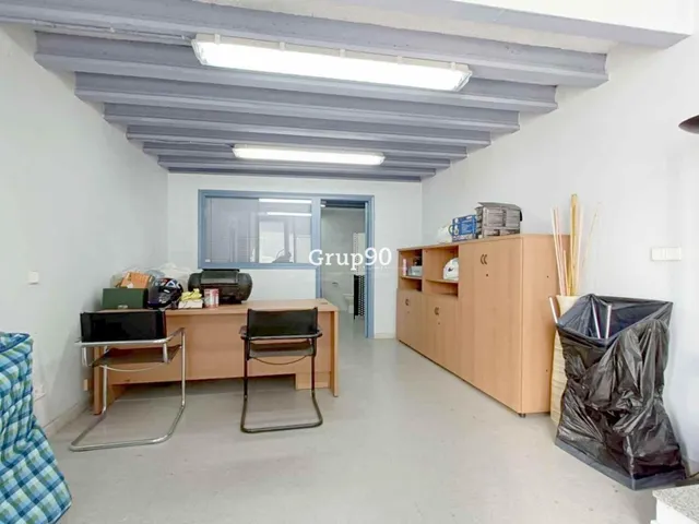 Local comercial a pie de calle de 240m2 en Zona Instituts — 19