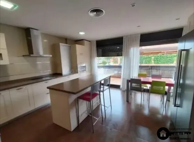 INMOBILIARIA TEJARES VENDE EXCELENTE CHALET DE LUJO ZONA ALT - foto 4