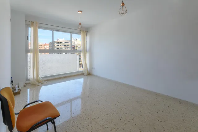Cesión de vivienda por 50 años en Gandia, zona hospital, con piscina comunitaria, parking y trastero — 6