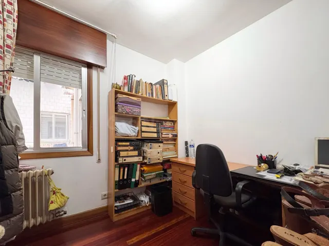 PISO DE 4 habitaciones EN PLENO CENTRO DE PONTEVEDRA, CON GARAJE Y TRASTERO — 11