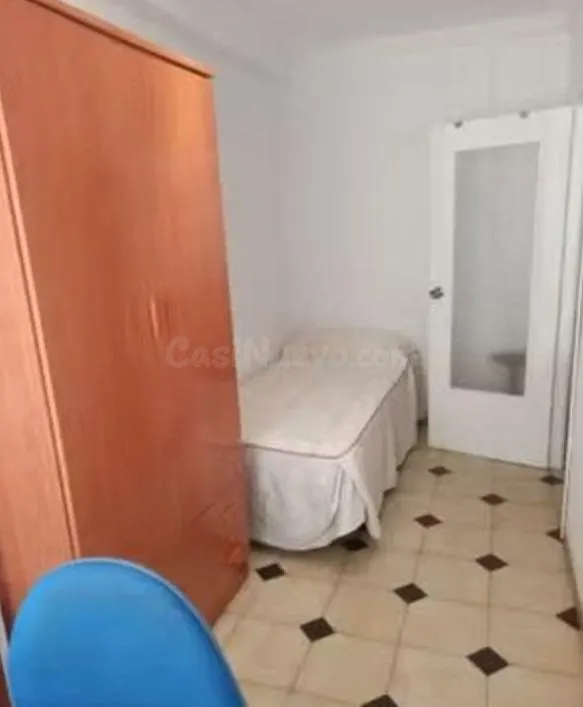 Zona Sur Reina Mercedes, junto Facultades. Excelente vivienda de 3 habitaciones se alquila. ESTUDIANTES. — 5