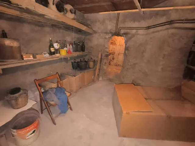 CASA ADOSADA EN VENTA CON 2 VIVIENDAS INDEPENDIENTES — 17