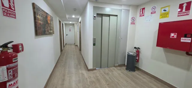 Hotel de 2 estrellas reformado en La Marina de Elche, zona Guardamar — 28