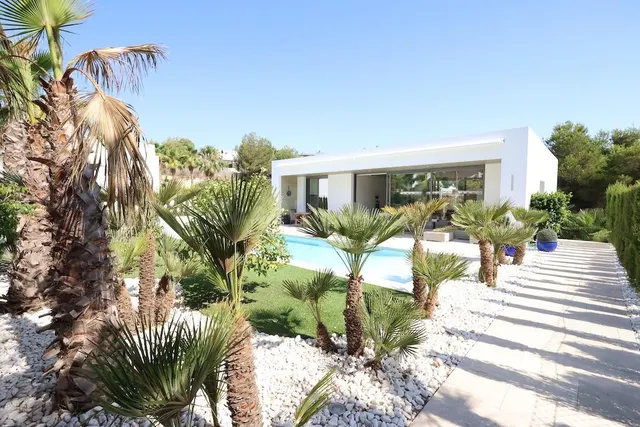 Villa de lujo moderna del 2021 en Las Colinas Golf - foto 2