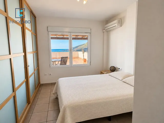 VIVIENDA CON TERRAZA, VISTAS AL MAR Y GARAJE EN LAS ROCALLAS — 16