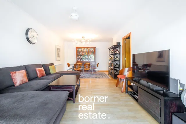 Piso en venta en Calle de Josep Puig i Cadafalch — 15