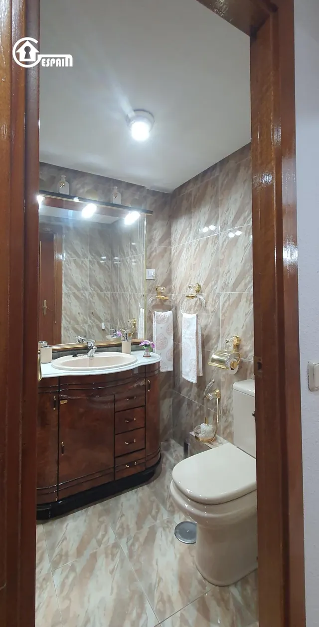 Grupo gespain ofrece piso en venta en puerta del angel — 44