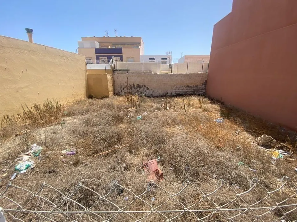 TERRENO URBANO EN EL ALQUIAN