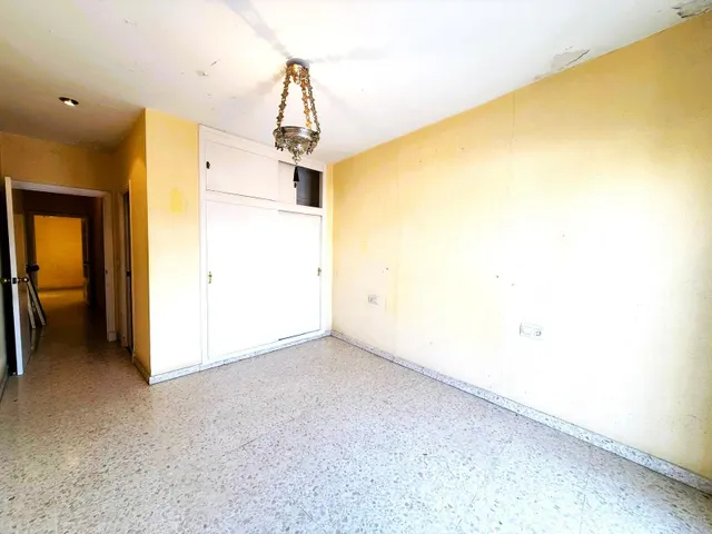 Piso de tres dor. garaje y trastero en pleno centro de jerez. — 25
