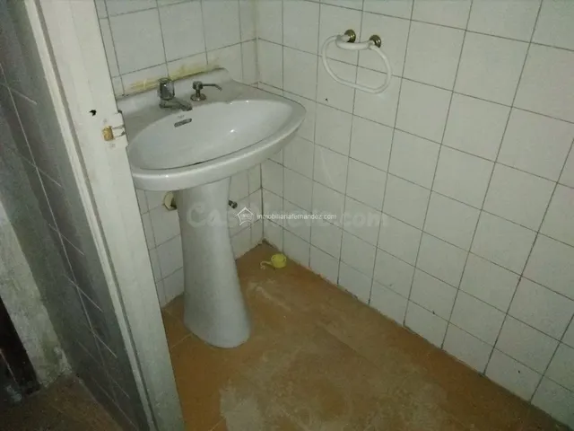 Local muy amplio en colón !!! - foto 5