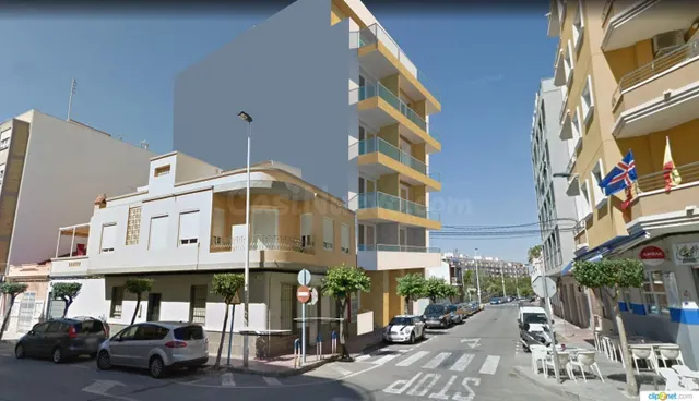 Apartamentos y estudios modernos en venta a solo 400 m de la - foto 2
