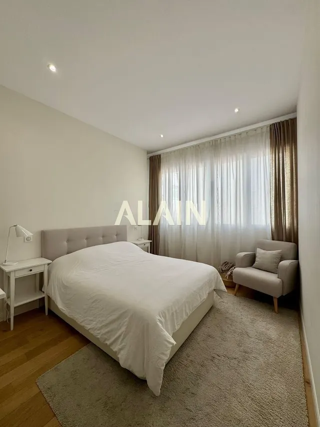 PISO EN VENTA EN LA ZONA DEL ENSANCHE EN VALECIA. — 12
