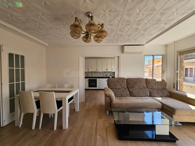 SE VENDE PRIMER PISO CON ASCENSOR Y LOCAL PRIVADO EN EL BARR - foto 4