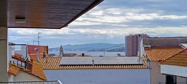 Buen apartamento con buena terraza, cerca del centro de Palamos — 46