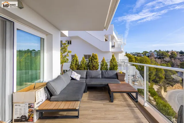 Apartamento con espectaculares vistas al mar y al Peñón de I - foto 3