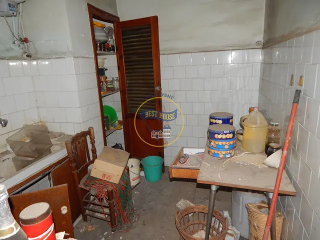EDIFICIO A REFORMAR EN COCENTAINA. — 30