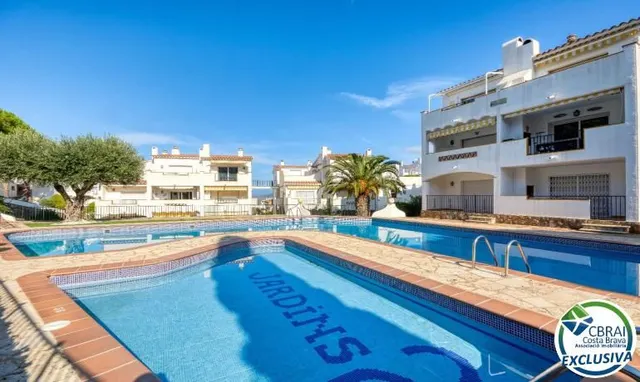 Apartamento con terraza, piscina, parking y licencia turística en Puig Rom – Roses — 7