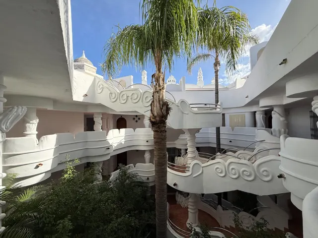 Ático de 2 dormitorios en Puerto Marina, sol de mañana — 41