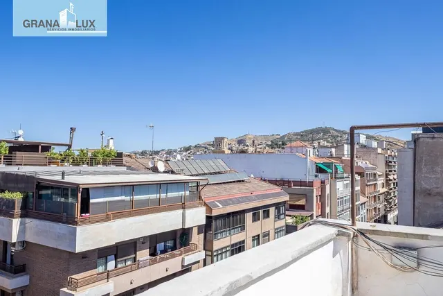 GRAN PISO EN CALLE RECOGIDAS — 31