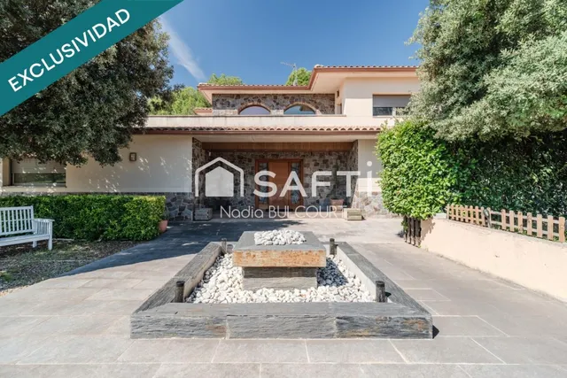 Villa exclusiva con piscina y vistas a Montserrat - foto 2