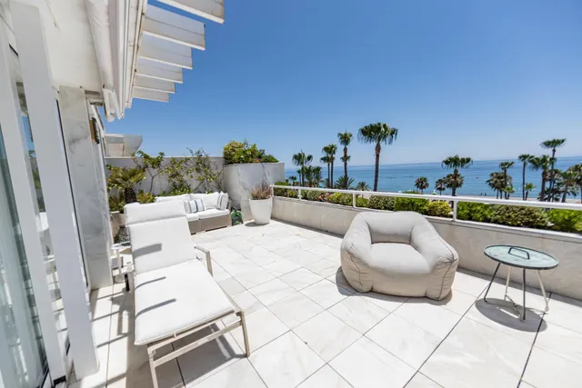 ✨ Ático Dúplex de Lujo en Venta – Los Granados, Puerto Banús - foto 2