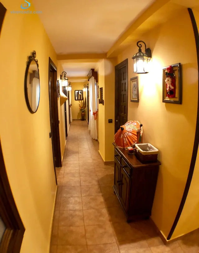 AMPLIA VIVIENDA CON ASCENSOR - ZONA CENTRO — 8