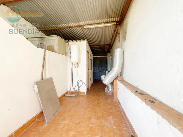 FANTASTICO LOCAL COMERCIAL A TAN SOLO 120M DE LA PLAYA — 5