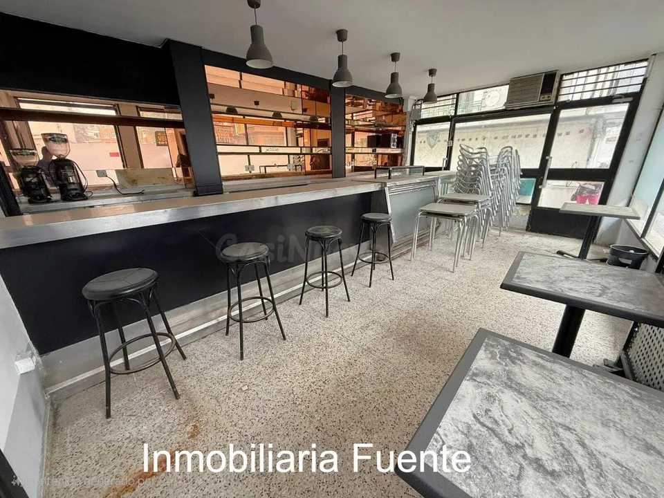 SE VENDE BAR EN ZALLA