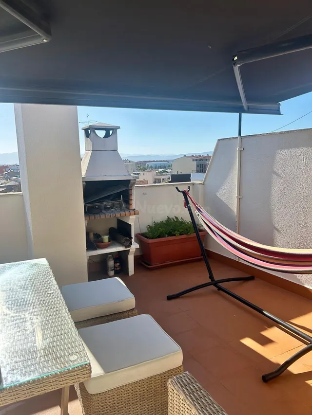 Acogedor duplex con Terraza Privada en Deltebre - foto 2